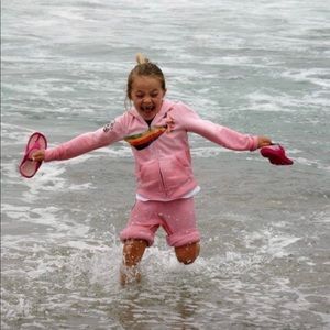 Meet your Posher, Avery